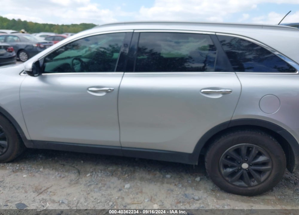 2017 KIA SORENTO 3.3L LX VIN: 5XYPG4A54HG293046