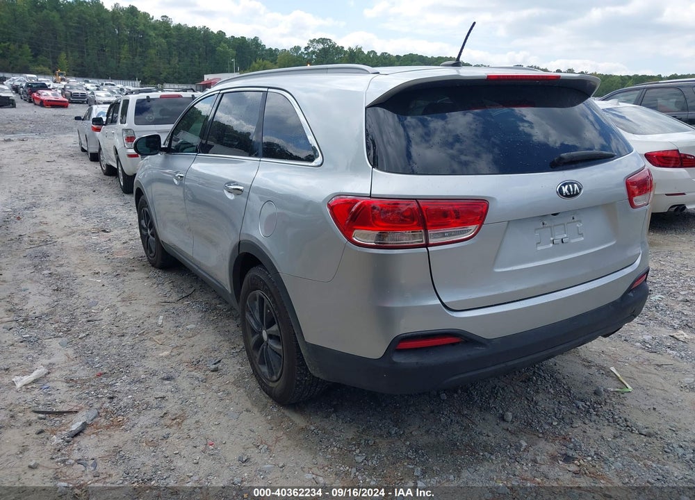 2017 KIA SORENTO 3.3L LX VIN: 5XYPG4A54HG293046