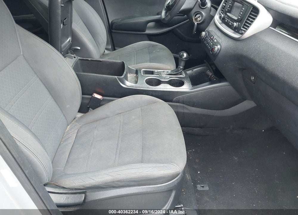 2017 KIA SORENTO 3.3L LX VIN: 5XYPG4A54HG293046
