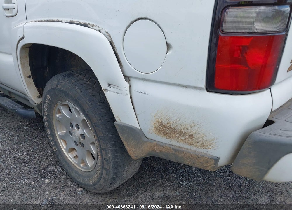 2004 CHEVROLET TAHOE Z71 VIN: 1GNEK13Z24R131178