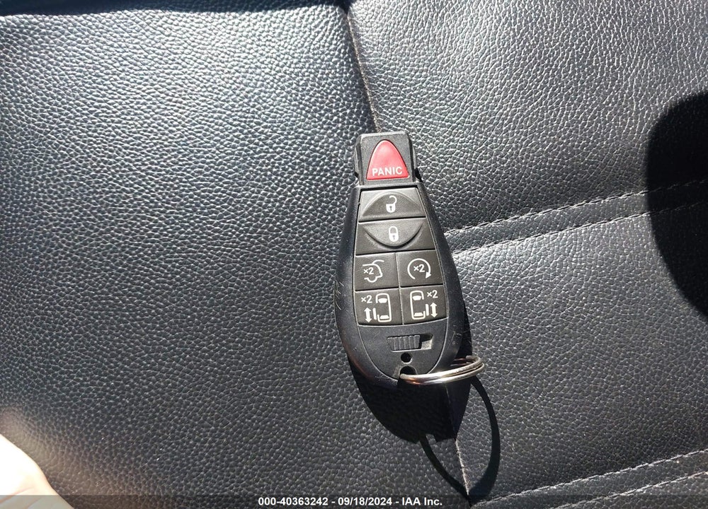 2016 CHRYSLER TOWN & COUNTRY TOURING VIN: 2C4RC1BG0GR253639