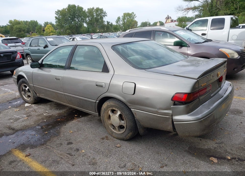 1998 TOYOTA CAMRY LE VIN: 4T1BG22K1WU304255
