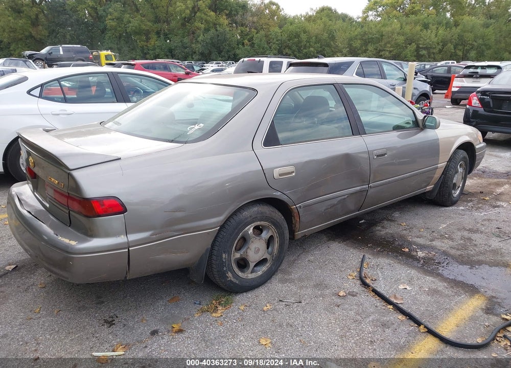 1998 TOYOTA CAMRY LE VIN: 4T1BG22K1WU304255