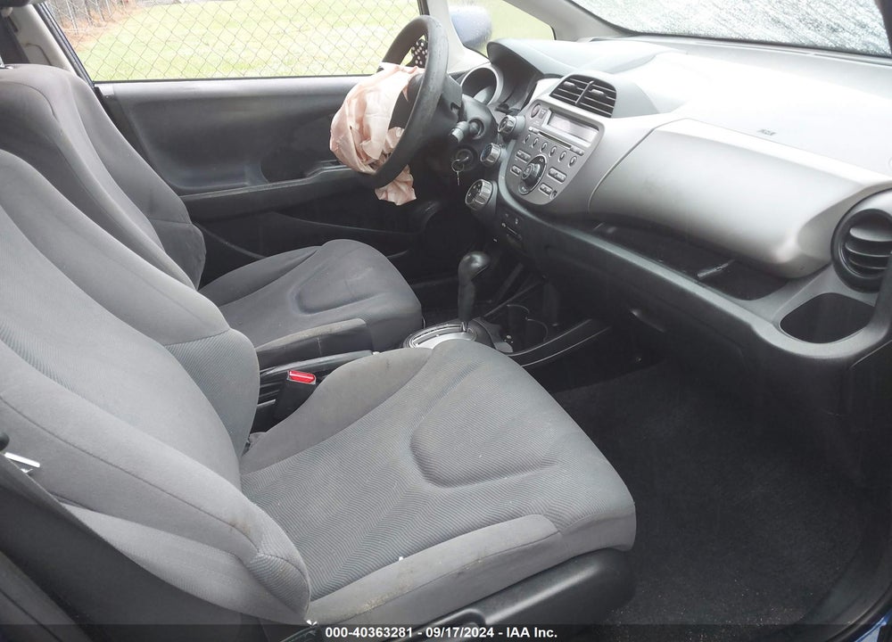 2013 HONDA FIT VIN: JHMGE8H34DC059584