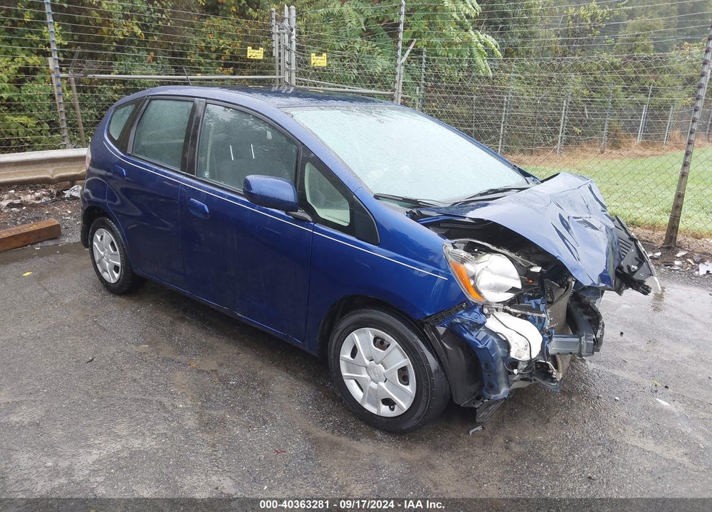 2013 HONDA FIT VIN: JHMGE8H34DC059584