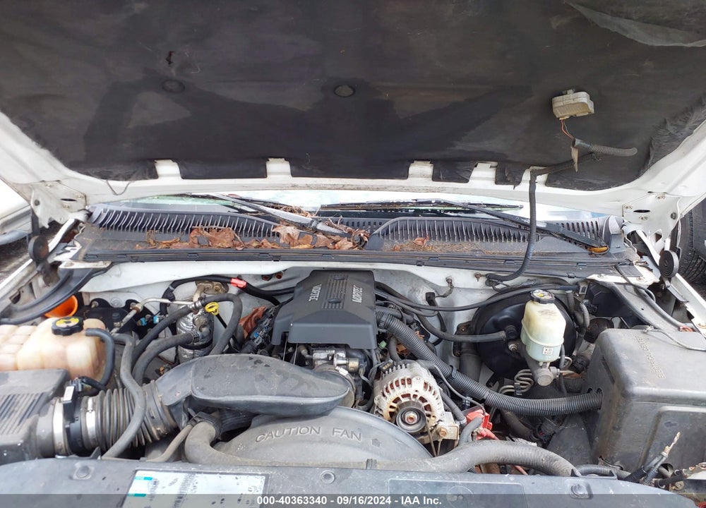 2000 CHEVROLET SILVERADO 1500 LS VIN: 2GCEC19T4Y1141699
