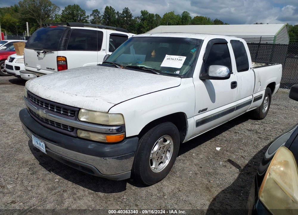 2000 CHEVROLET SILVERADO 1500 LS VIN: 2GCEC19T4Y1141699