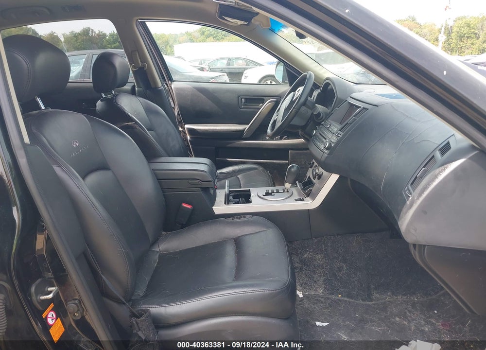 2003 INFINITI FX35 VIN: JNRAS08W93X002557