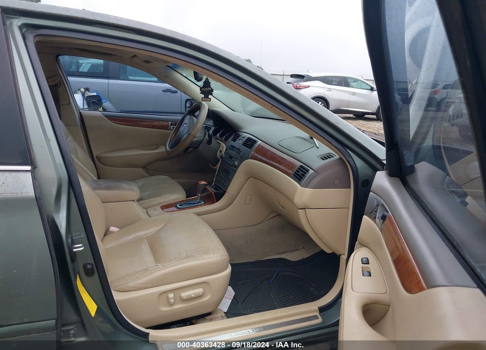 2005 LEXUS ES 330 VIN: JTHBA30G655061947