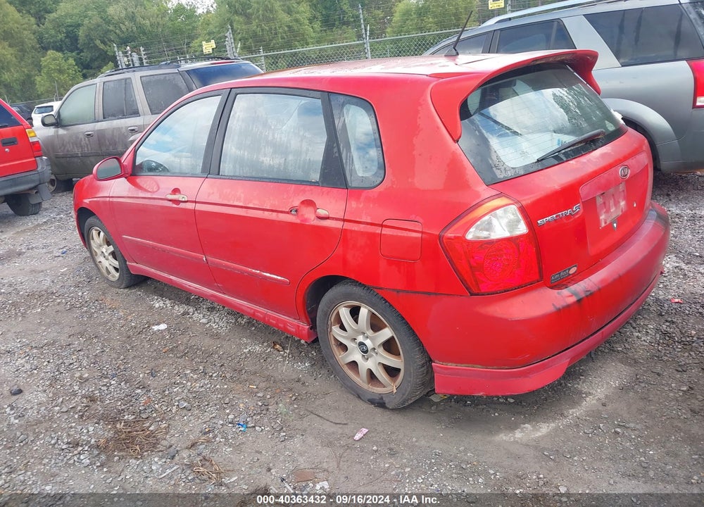 2005 KIA SPECTRA5 VIN: KNAFE161055073118
