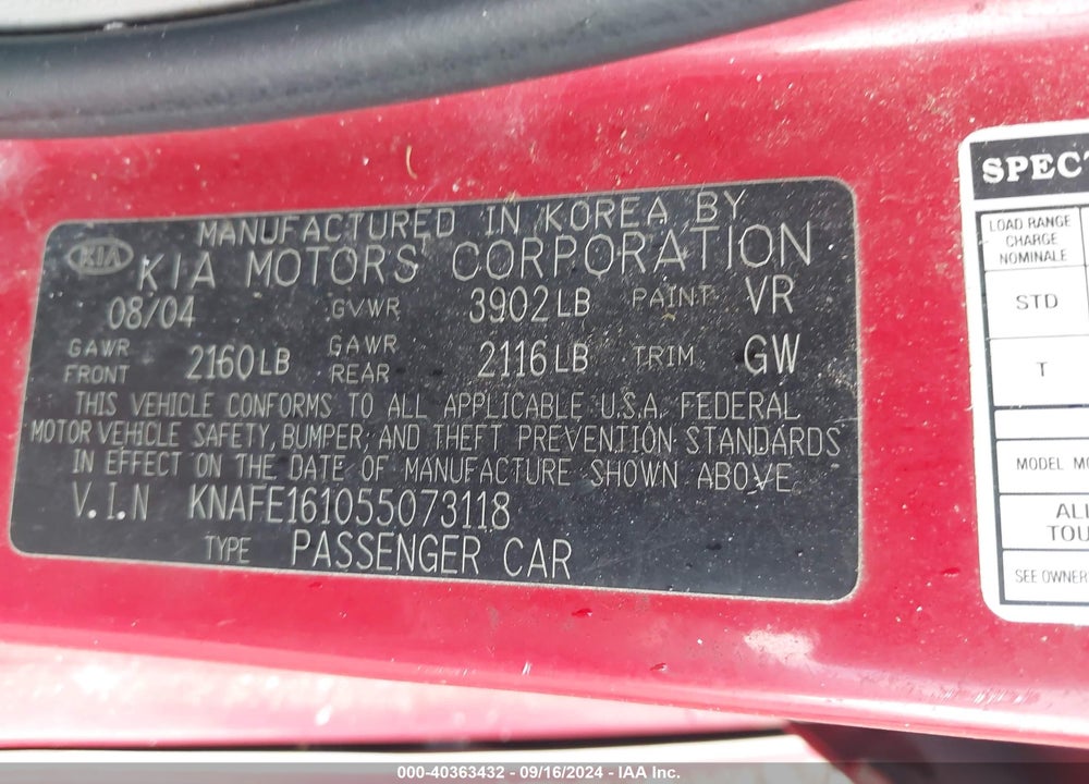 2005 KIA SPECTRA5 VIN: KNAFE161055073118