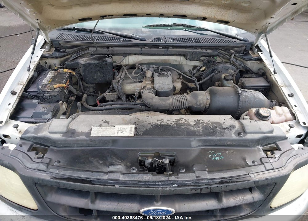 1998 FORD F-150 STANDARD/XL/XLT VIN: 1FTZF1728WNA73826