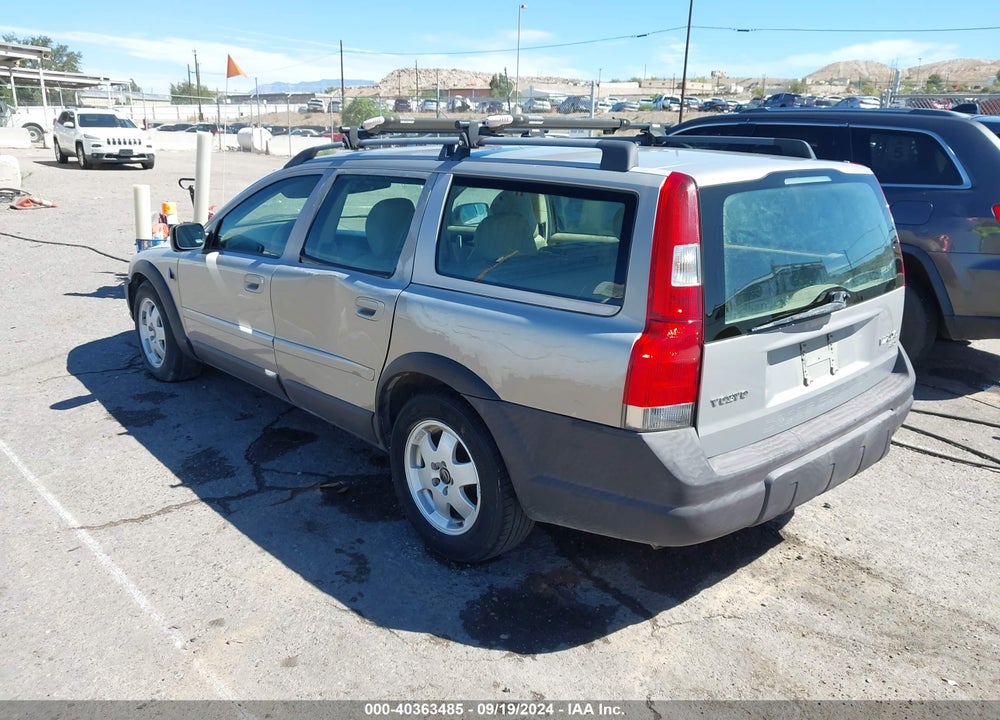 2001 VOLVO V70 XC VIN: YV1SZ58D811026984