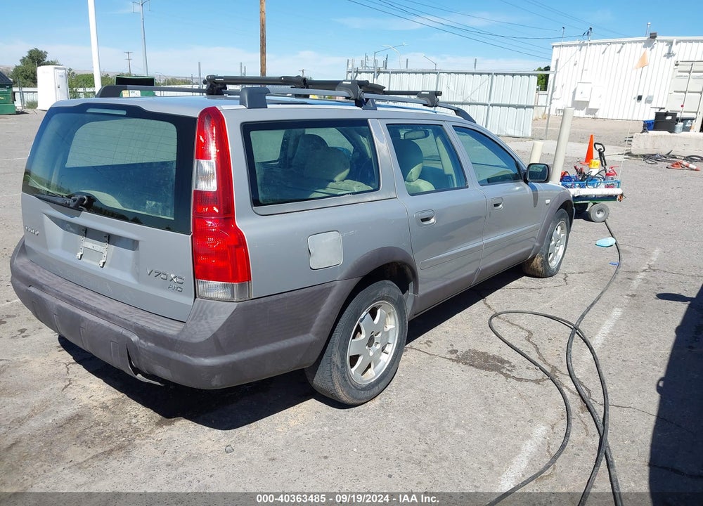 2001 VOLVO V70 XC VIN: YV1SZ58D811026984