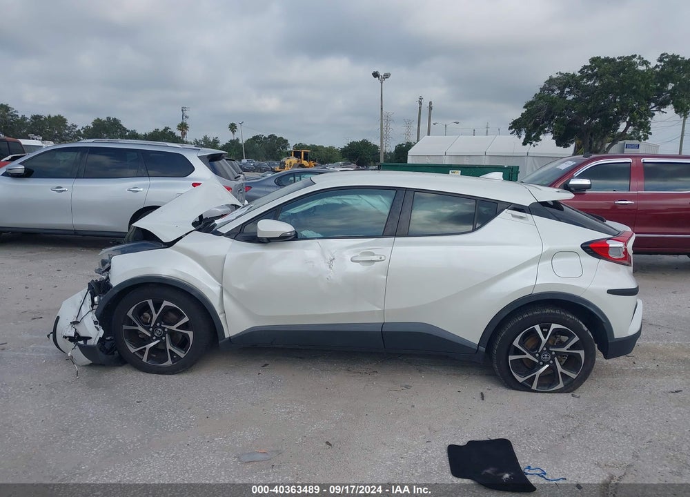 2018 TOYOTA C-HR XLE VIN: JTNKHMBX4J1002134