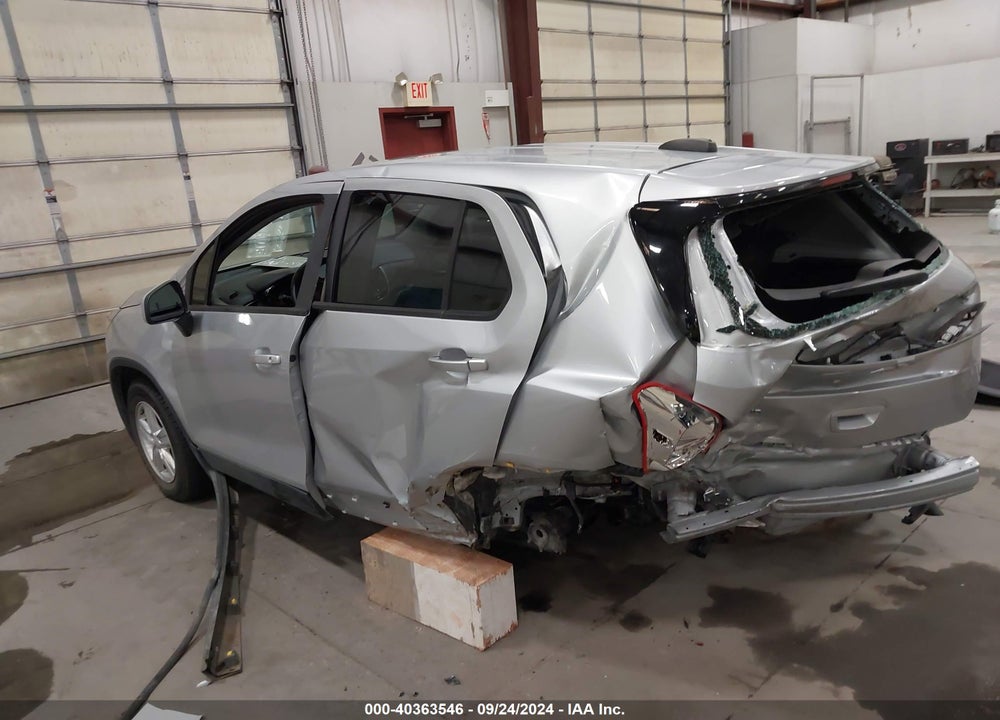 2018 CHEVROLET TRAX LS VIN: KL7CJNSB4JB565148