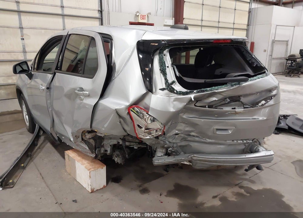 2018 CHEVROLET TRAX LS VIN: KL7CJNSB4JB565148