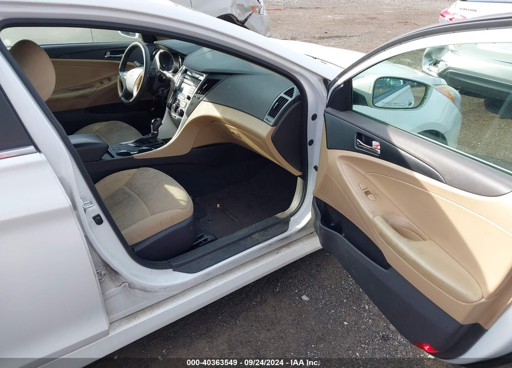 2014 HYUNDAI SONATA GLS VIN: 5NPEB4AC8EH920517