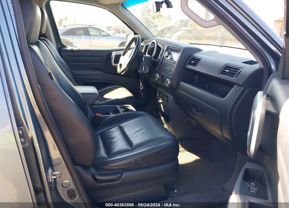 2006 HONDA RIDGELINE RTL VIN: 2HJYK16586H563738