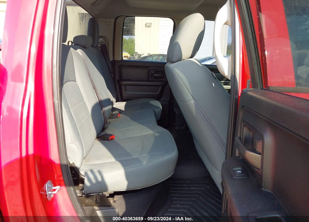 2017 RAM 1500 EXPRESS QUAD CAB 4X2 6'4 BOX VIN: 1C6RR6FT6HS651920