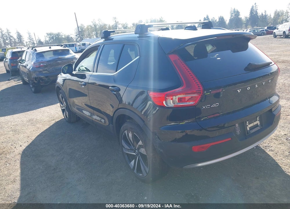2023 VOLVO XC40 B5 PLUS BRIGHT THEME VIN: YV4L12UN4P2939000