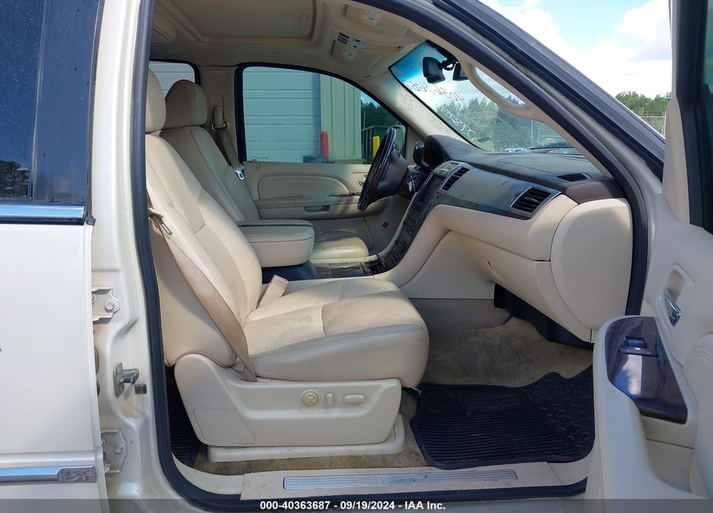 2008 CADILLAC ESCALADE STANDARD VIN: 1GYFK63848R278250