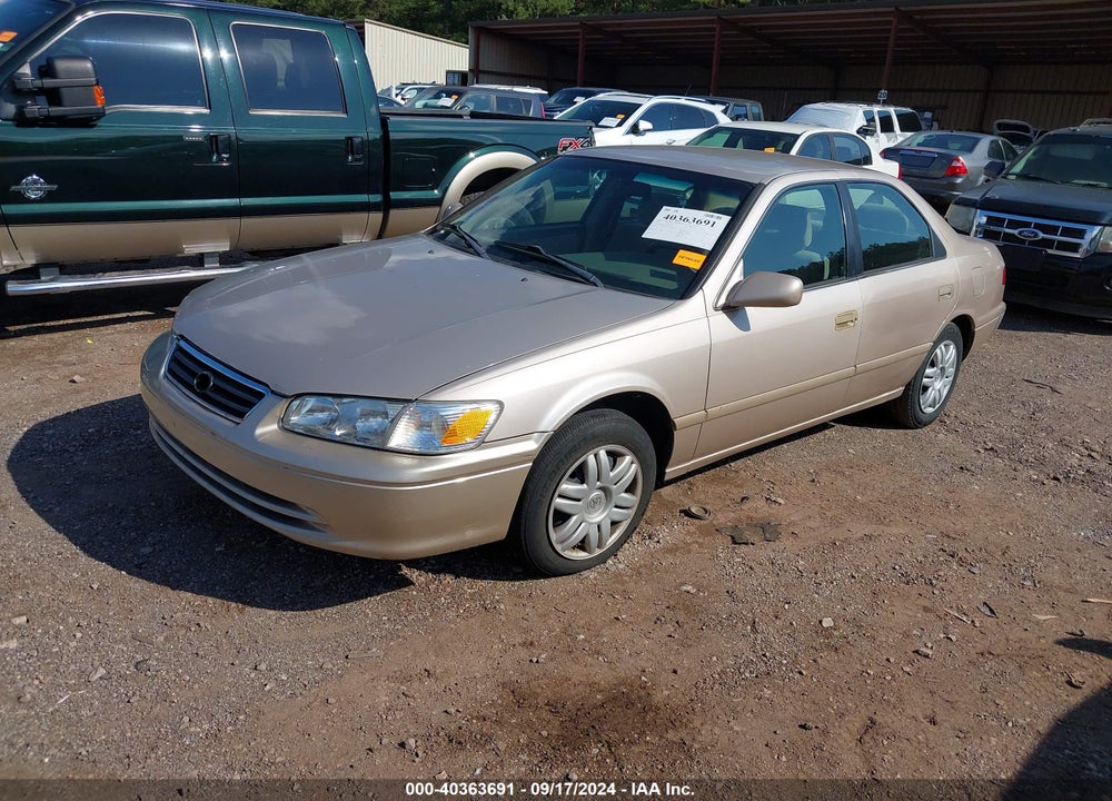 2001 TOYOTA CAMRY LE VIN: 4T1BG22K11U067307