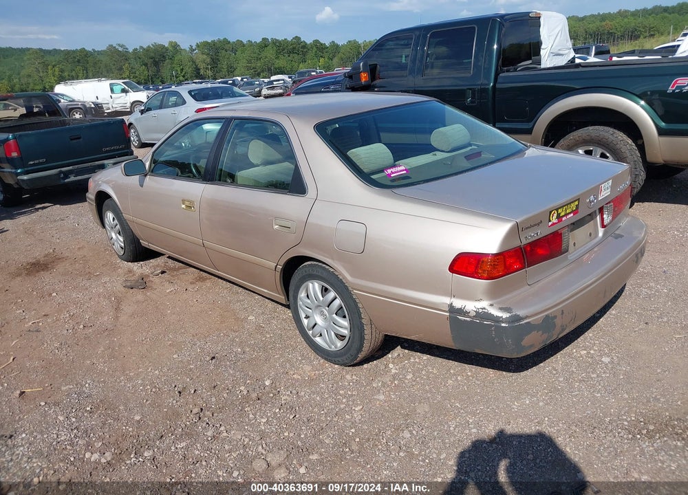 2001 TOYOTA CAMRY LE VIN: 4T1BG22K11U067307