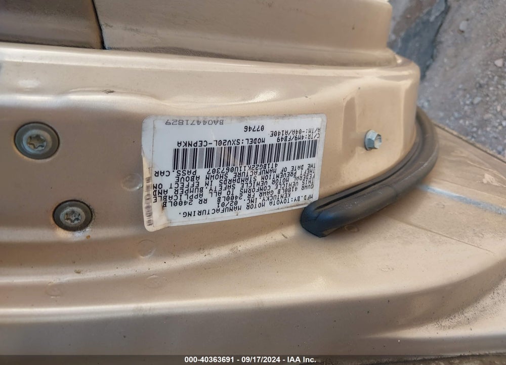 2001 TOYOTA CAMRY LE VIN: 4T1BG22K11U067307