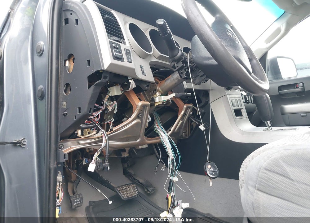 2007 TOYOTA TUNDRA SR5 V8 VIN: 5TFRV54197X028728