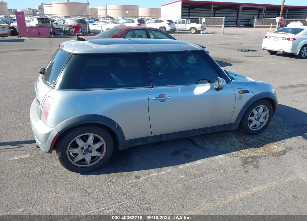 2006 MINI COOPER VIN: WMWRC33536TJ77282