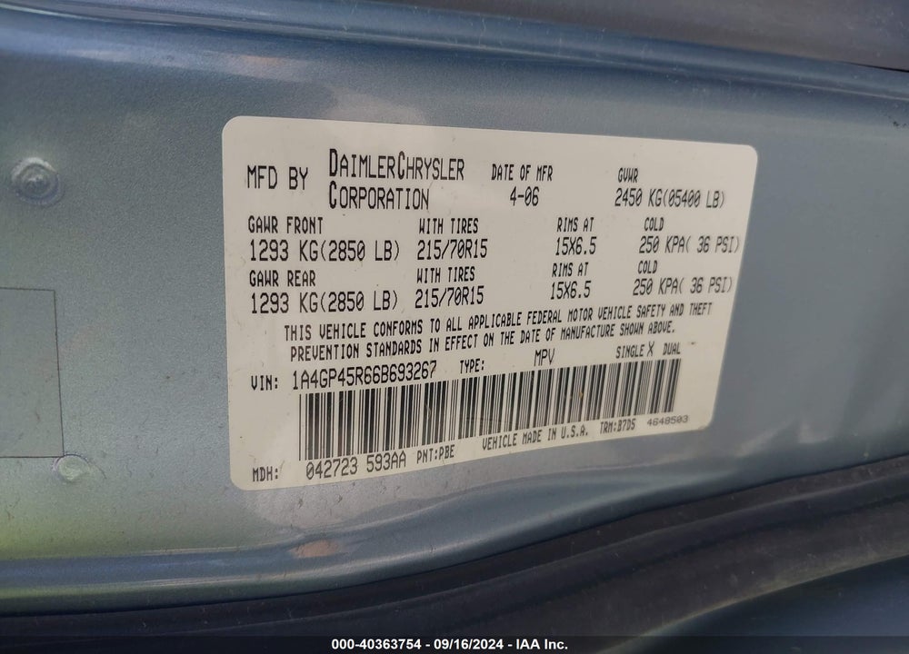 2006 CHRYSLER TOWN & COUNTRY VIN: 1A4GP45R66B693267