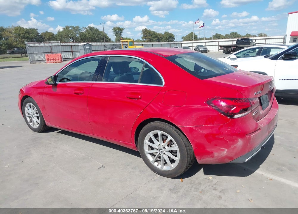 2019 MERCEDES-BENZ A 220 VIN: WDD3G4EB3KW016323