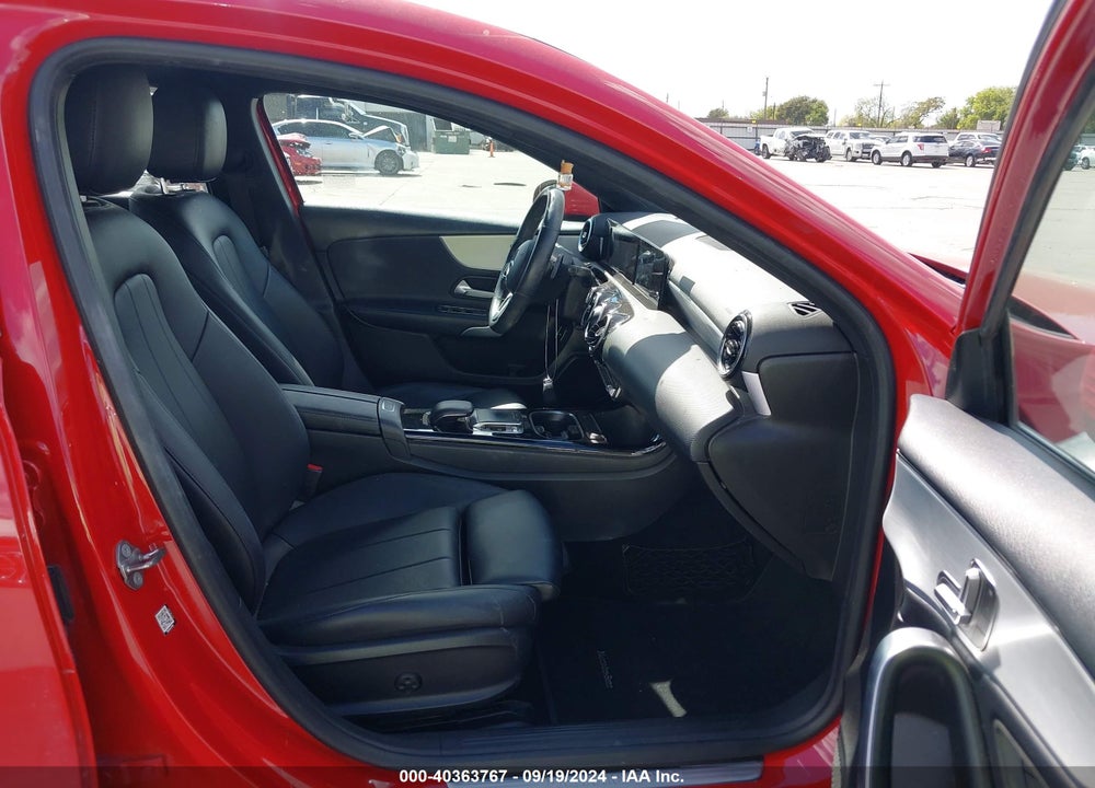 2019 MERCEDES-BENZ A 220 VIN: WDD3G4EB3KW016323
