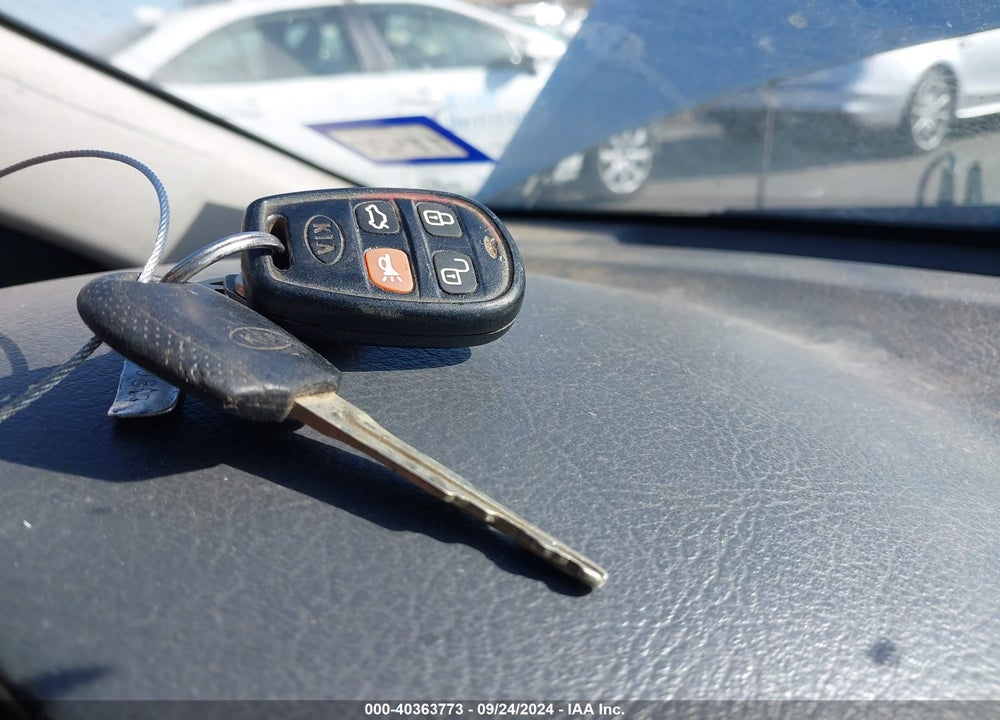 2005 KIA SPECTRA5 VIN: KNAFE161955144784
