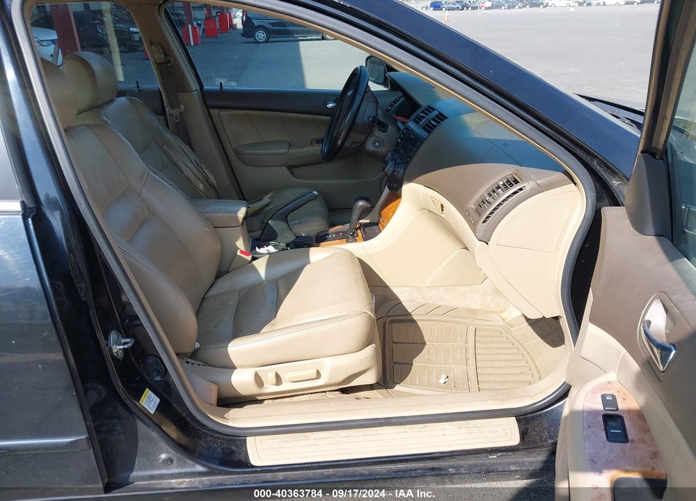 2003 HONDA ACCORD 3.0 EX VIN: 1HGCM66573A053009
