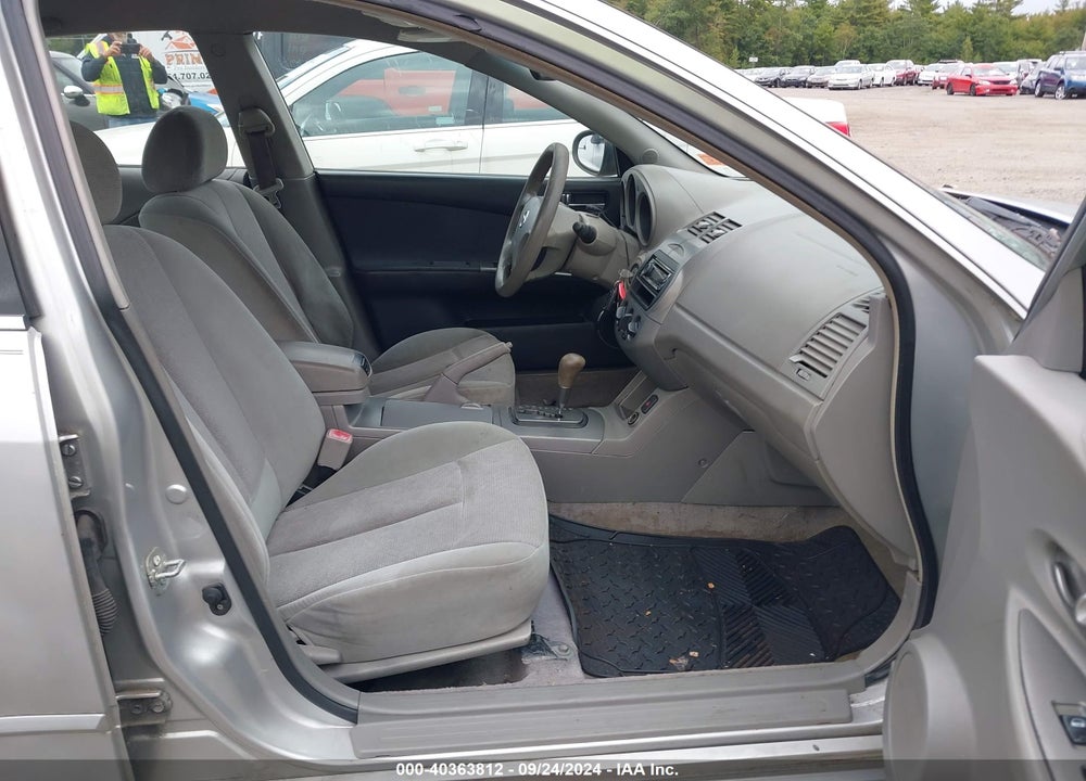 2002 NISSAN ALTIMA 2.5 S VIN: 1N4AL11D42C121477
