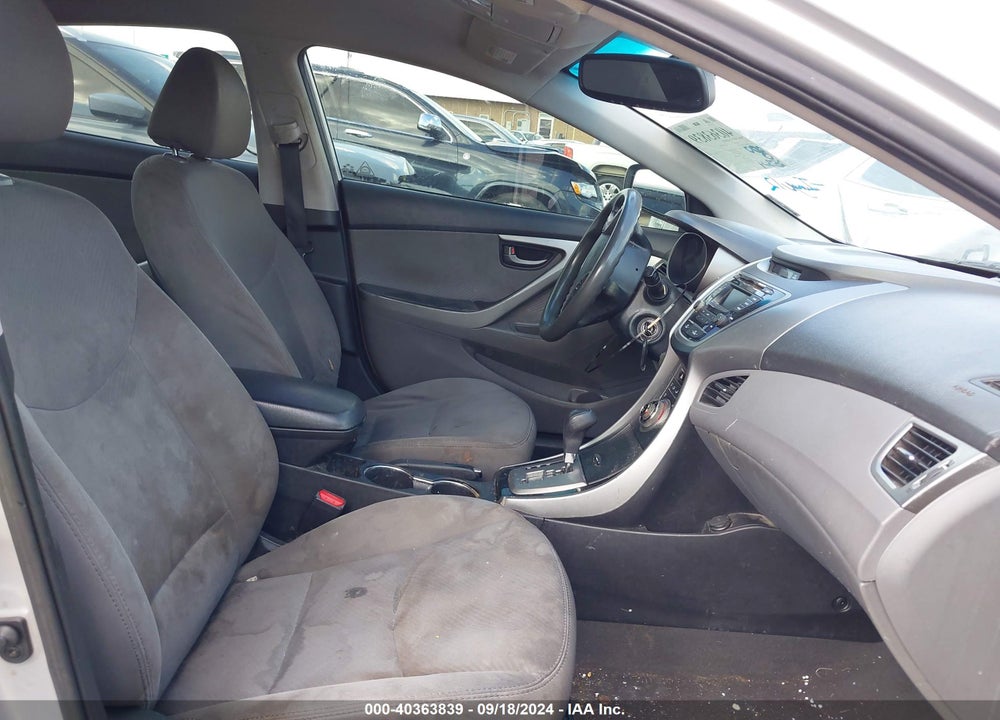 2013 HYUNDAI ELANTRA VIN: 5NPDH4AE7DH273649