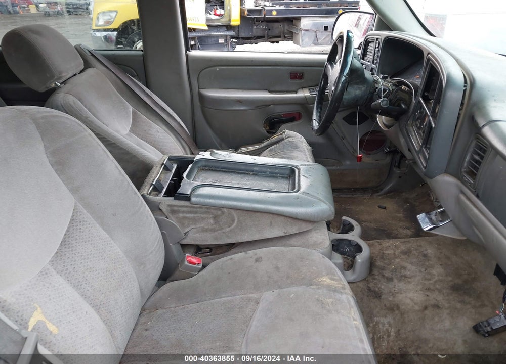 2004 CHEVROLET SUBURBAN 1500 LS VIN: 1GNFK16Z24J149646