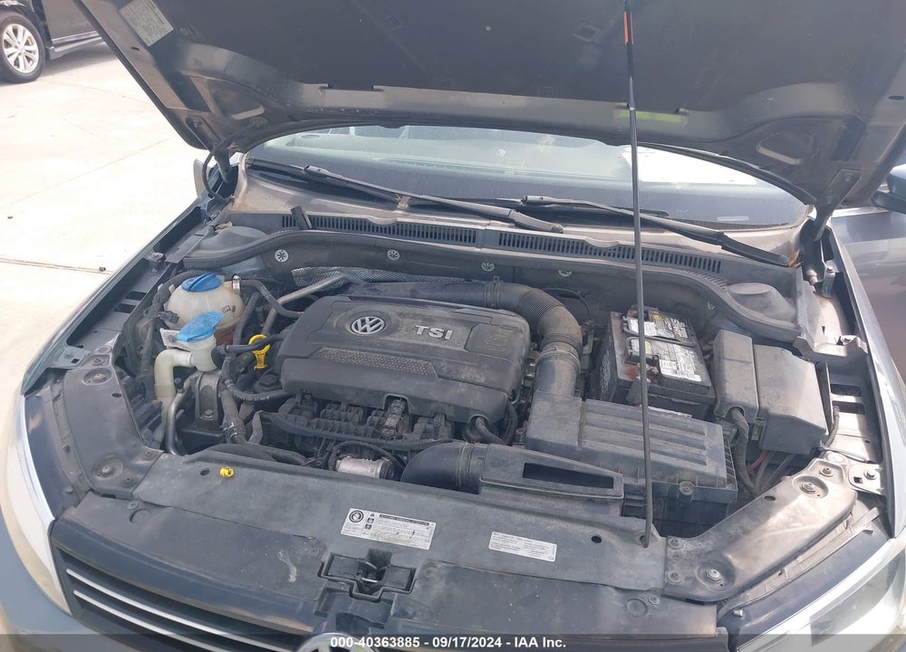 2014 VOLKSWAGEN JETTA 1.8T SEL VIN: 3VWL07AJ2EM426433