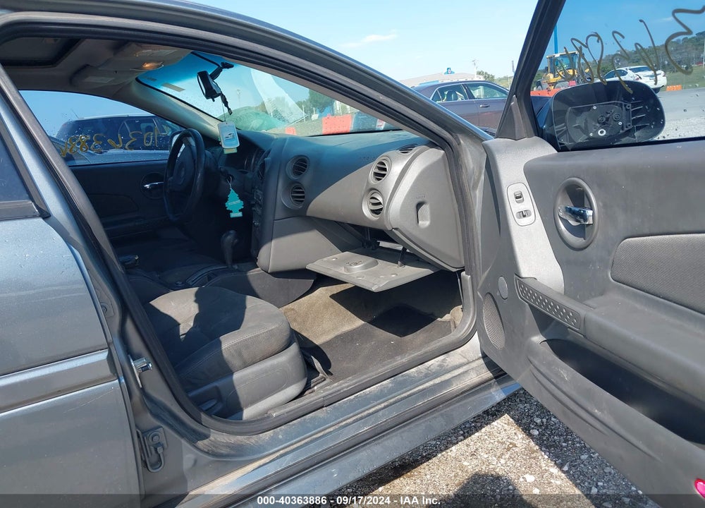 2005 PONTIAC GRAND PRIX GT VIN: 2G2WS522051236213