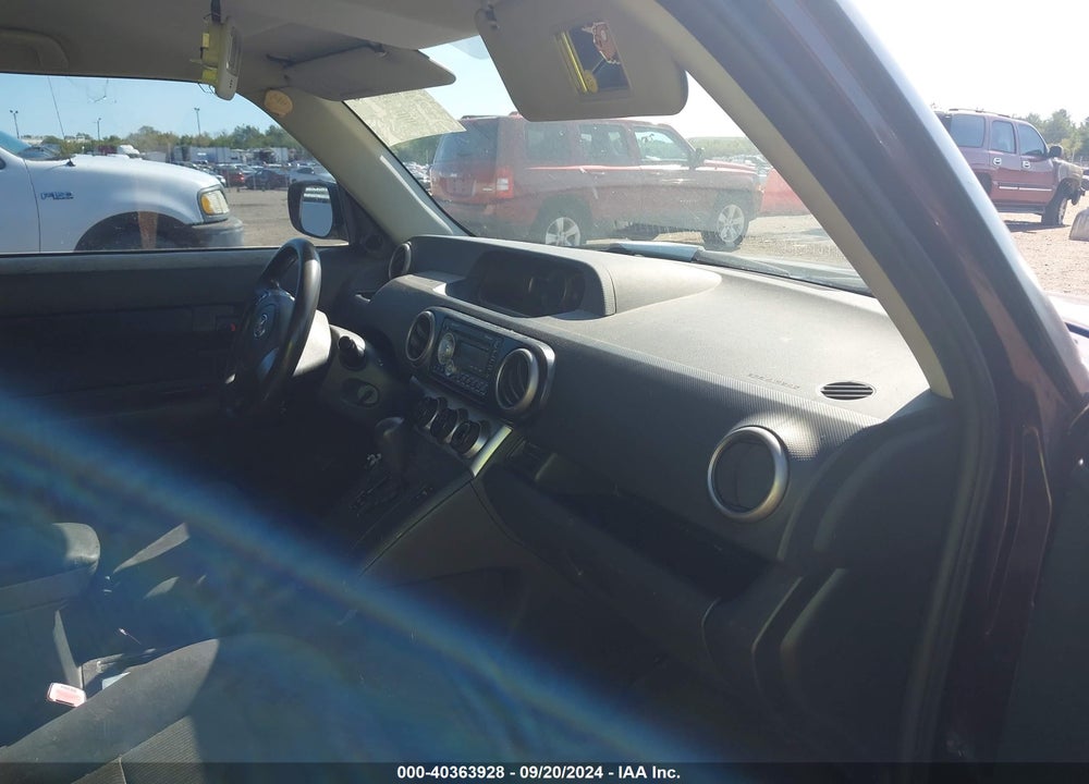 2011 SCION XB VIN: JTLZE4FE8B1138521