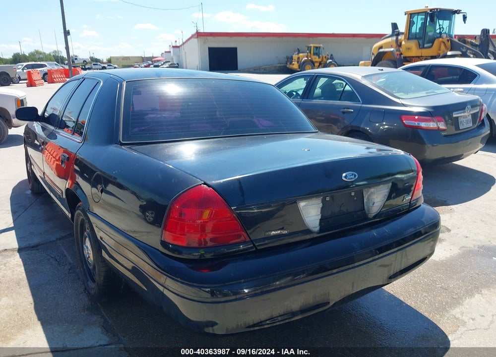 2011 FORD CROWN VICTORIA POLICE INTERCEPTOR VIN: 2FABP7BVXBX182239
