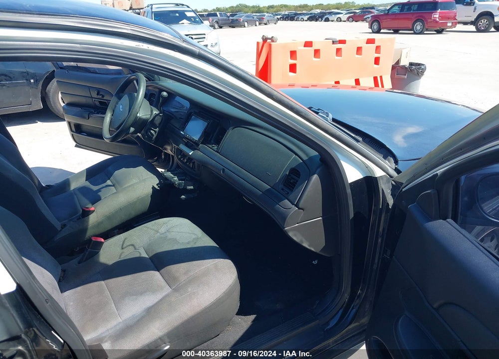 2011 FORD CROWN VICTORIA POLICE INTERCEPTOR VIN: 2FABP7BVXBX182239
