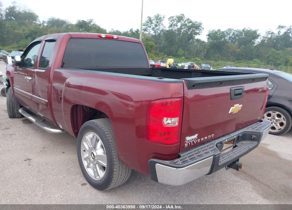 2013 CHEVROLET SILVERADO 1500 LT VIN: 1GCRCSE07DZ176550