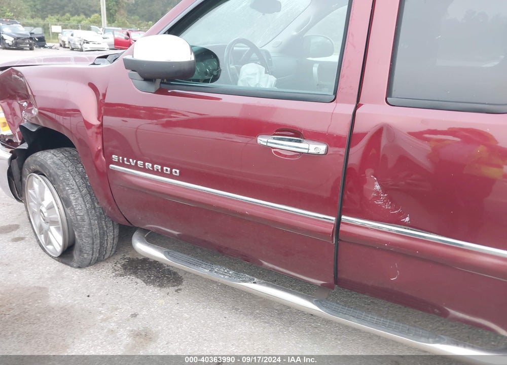 2013 CHEVROLET SILVERADO 1500 LT VIN: 1GCRCSE07DZ176550