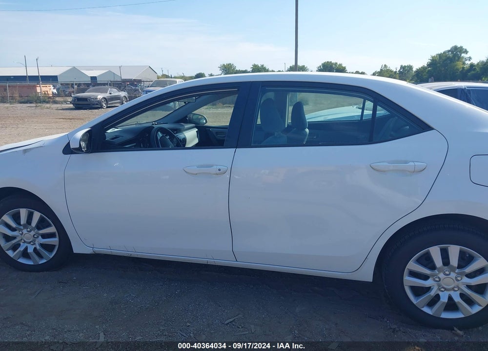2015 TOYOTA COROLLA LE VIN: 5YFBURHE0FP226197