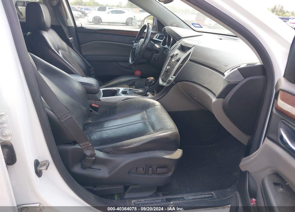 2011 CADILLAC SRX LUXURY COLLECTION VIN: 3GYFNAEY9BS643999