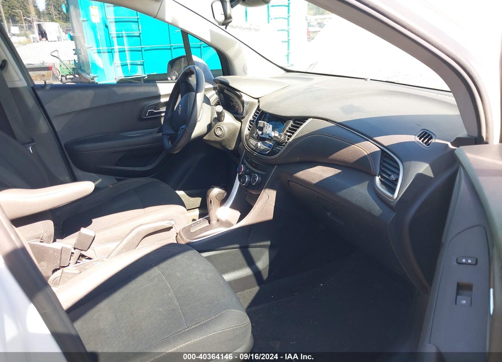 2019 CHEVROLET TRAX LS VIN: 3GNCJKSB8KL392680