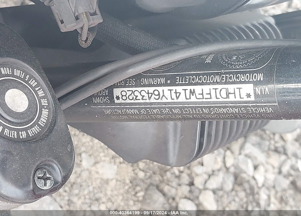 2001 HARLEY-DAVIDSON FLHTCI VIN: 1HD1FFW141Y643328